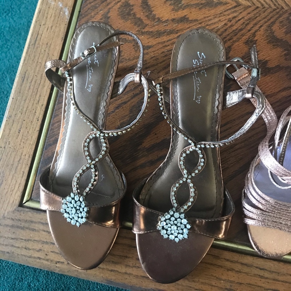 ladies shoes.